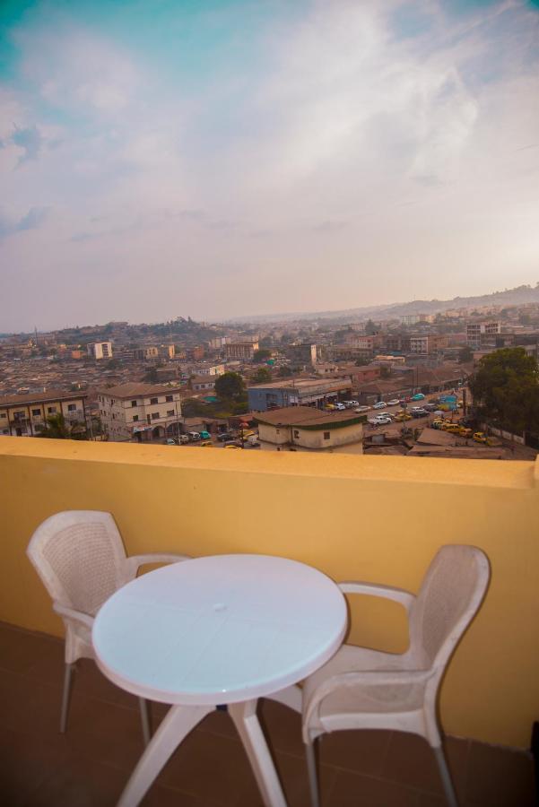 Appartement Meuble 2 Chambres Avec Salle De Bain - 1 Salon - 1E Cuisine - La Concorde - Quartier Nkomkana Yaoundé Exteriér fotografie