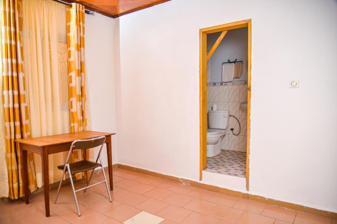 Appartement Meuble 2 Chambres Avec Salle De Bain - 1 Salon - 1E Cuisine - La Concorde - Quartier Nkomkana Yaoundé Exteriér fotografie